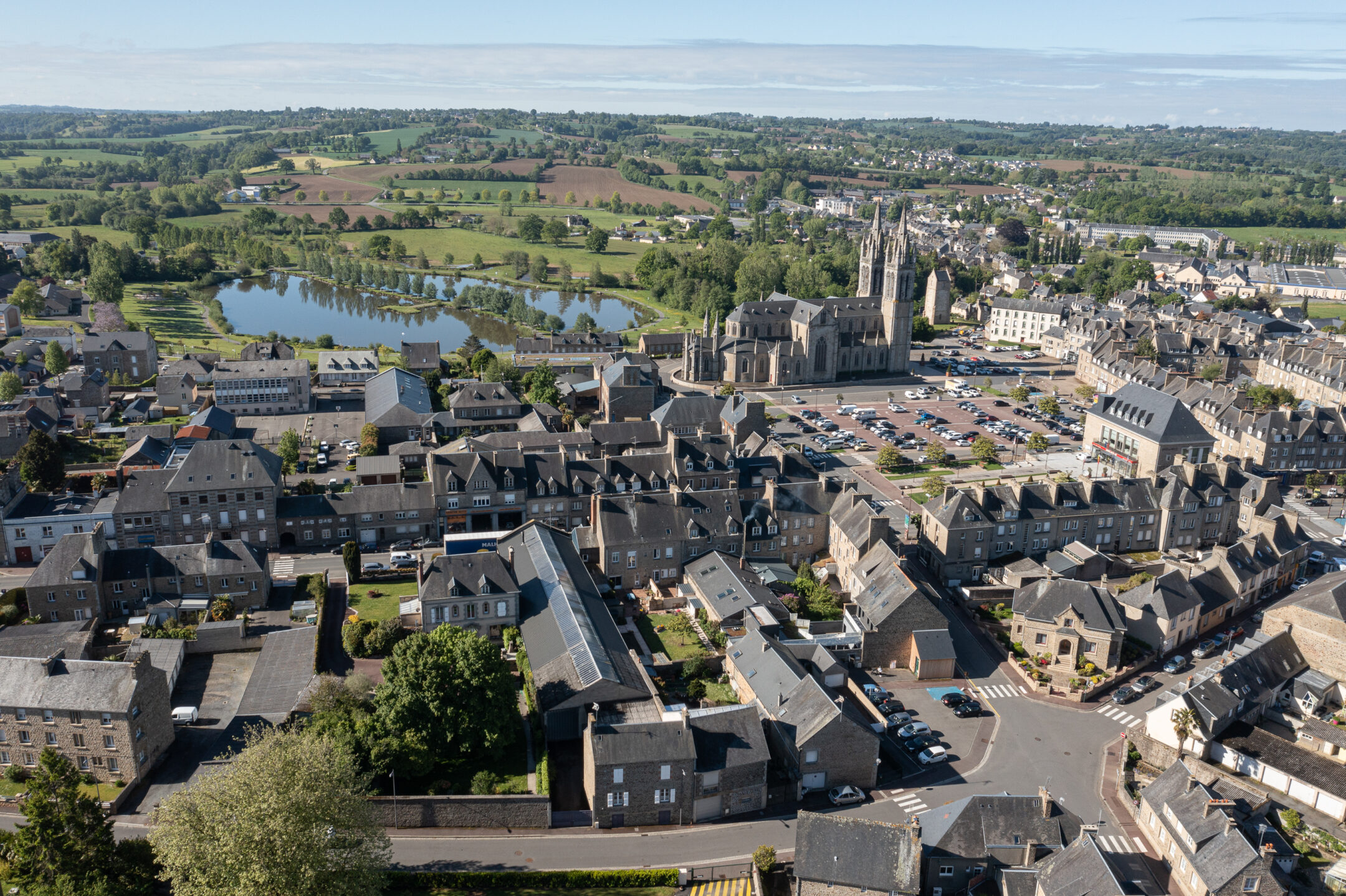 St-Hilaire-du-Harcouët vue du ciel