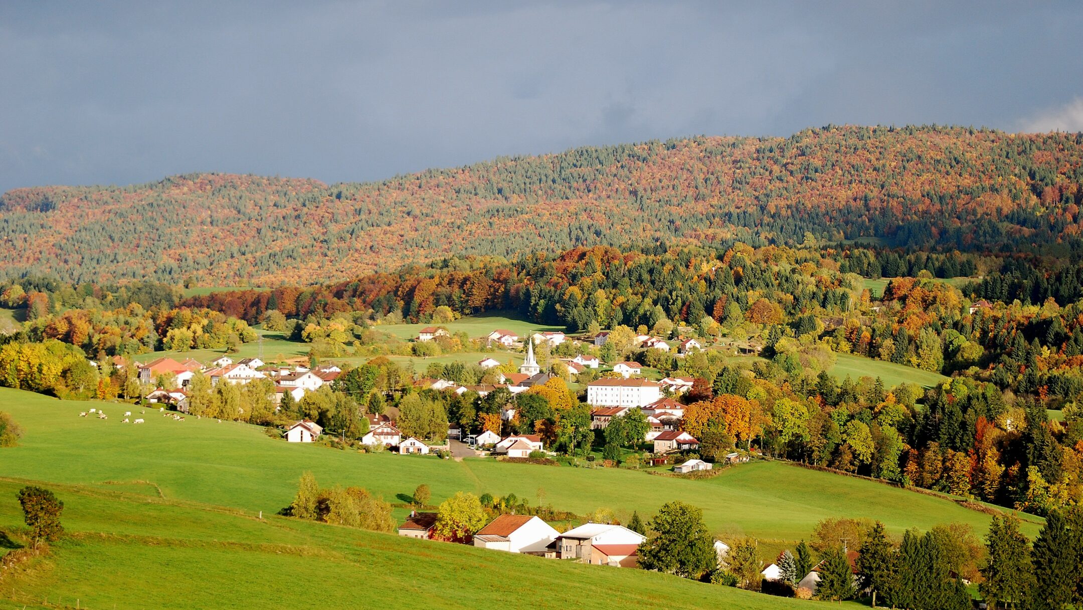 Longchaumois vue du Cuvet en automne