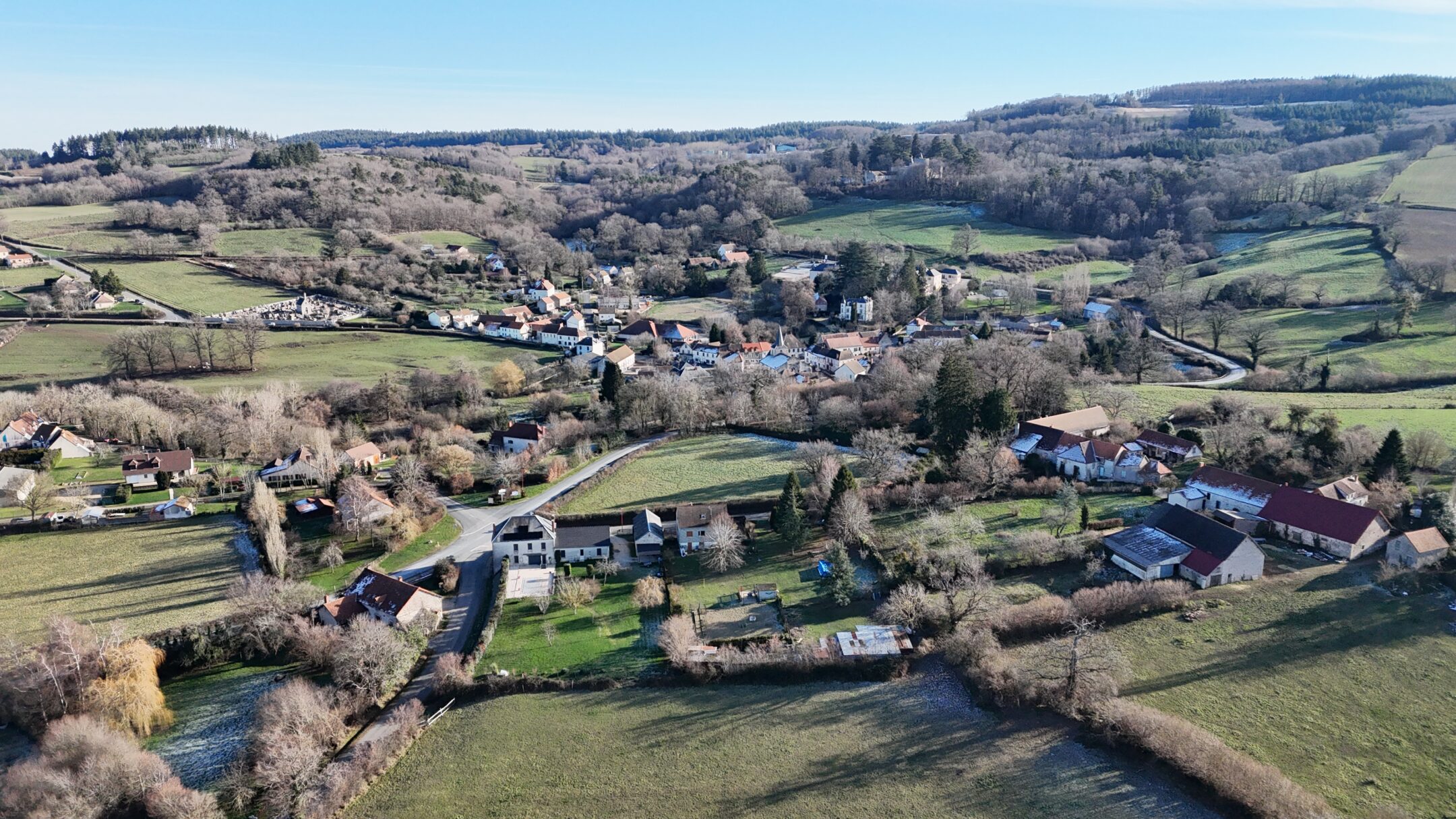 Le bourg d'Echassières