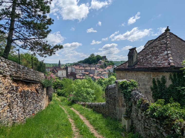 Caylus, sentier de randonnée